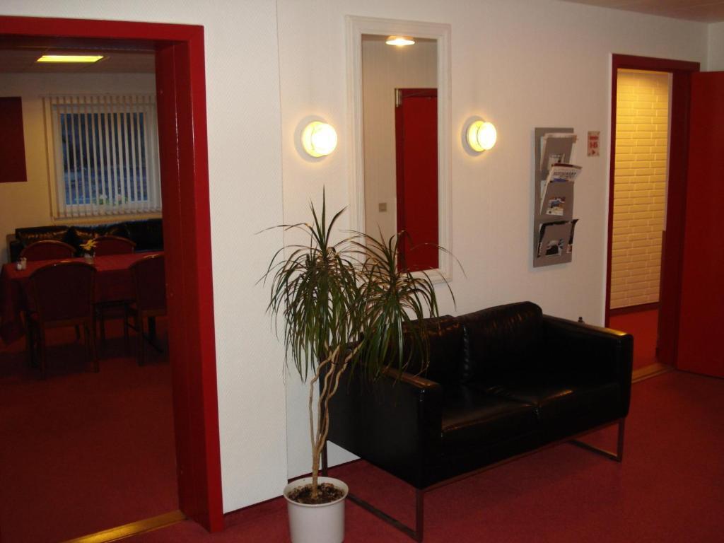 Hotel Klover Es Hellevad Buitenkant foto