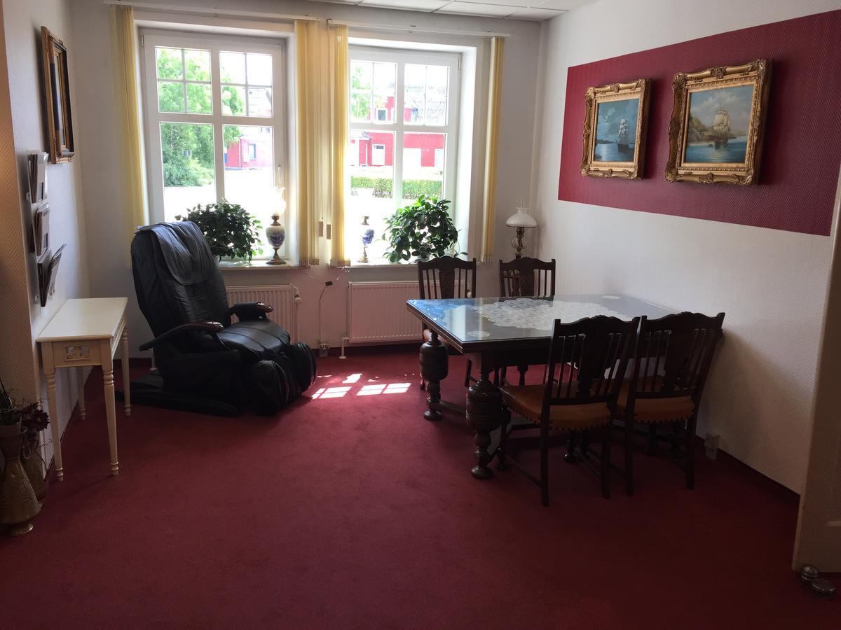 Hotel Klover Es Hellevad Buitenkant foto