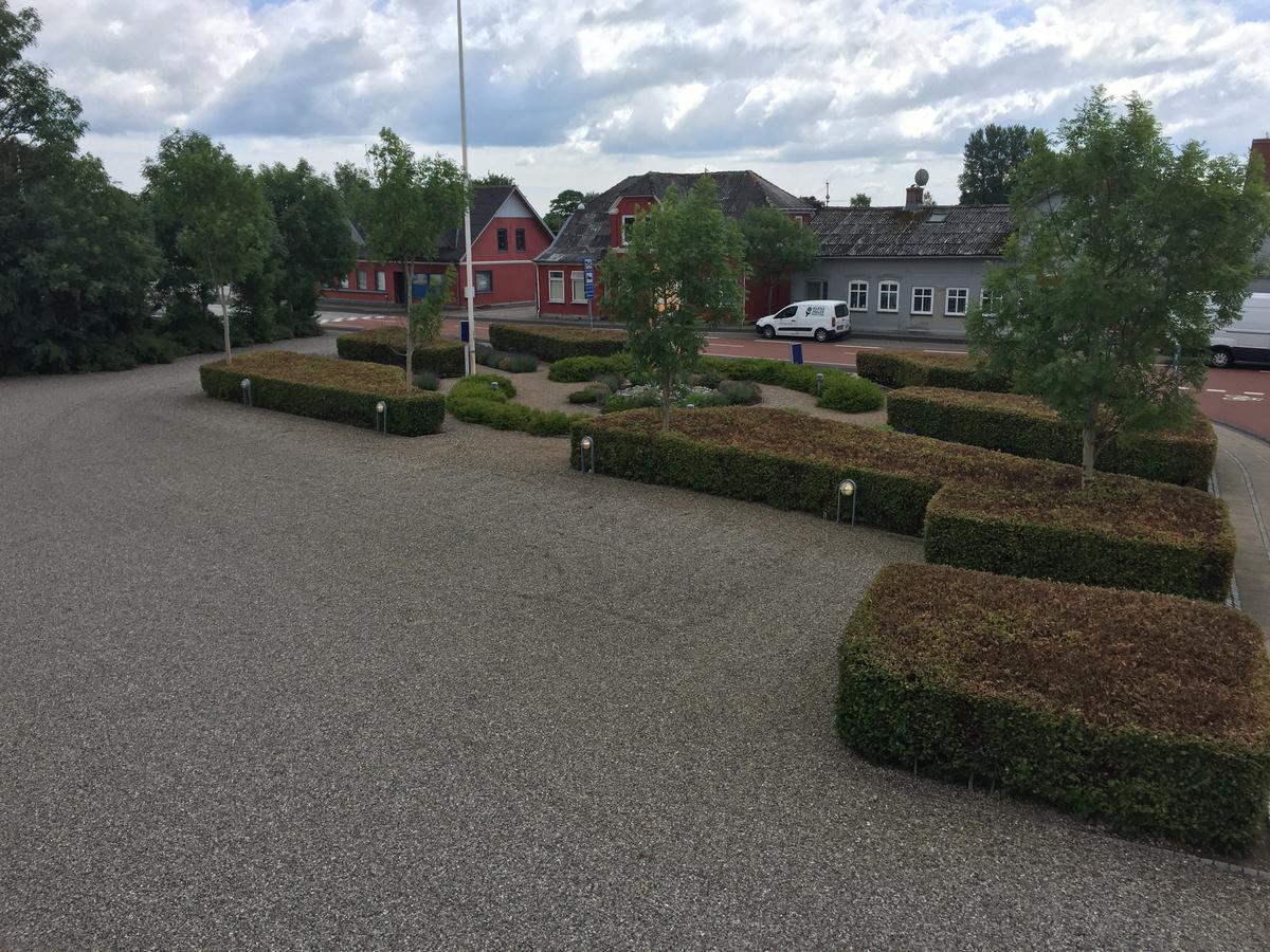 Hotel Klover Es Hellevad Buitenkant foto